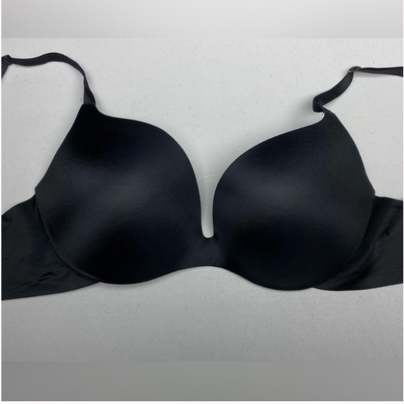 GAP Other - GAP LOVE BLK Plunge, 32DD. *P1070